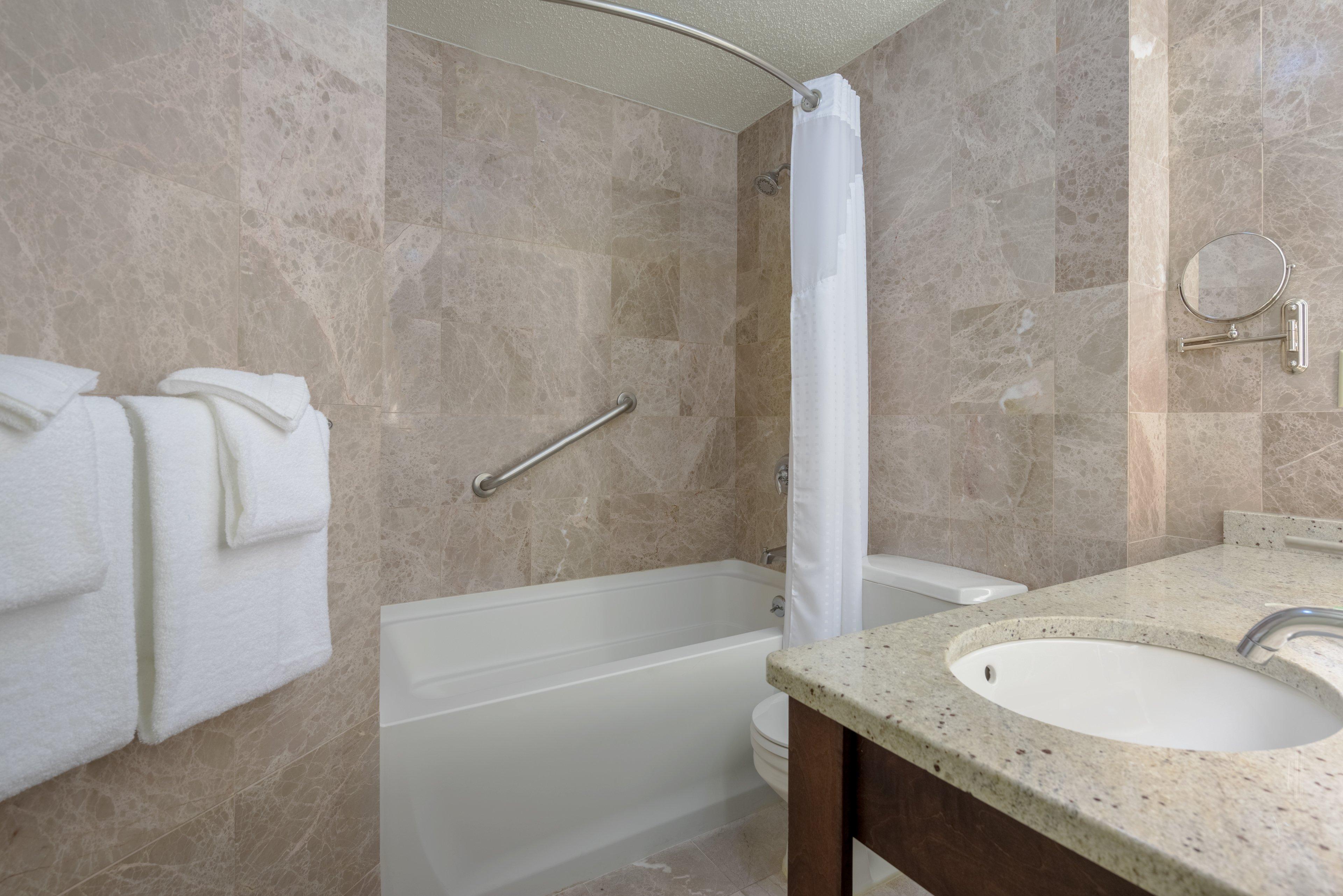 Holiday Inn Cape Cod - Hyannis By Ihg Bagian luar foto